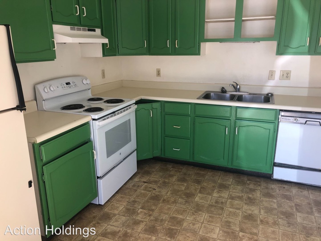 Primary Photo - 3 br, 1.5 bath Apartment - 210 N Piper