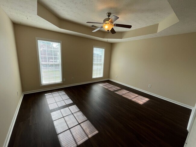 Foto del edificio - Beautiful Total Electric Home In Phenix Ci...