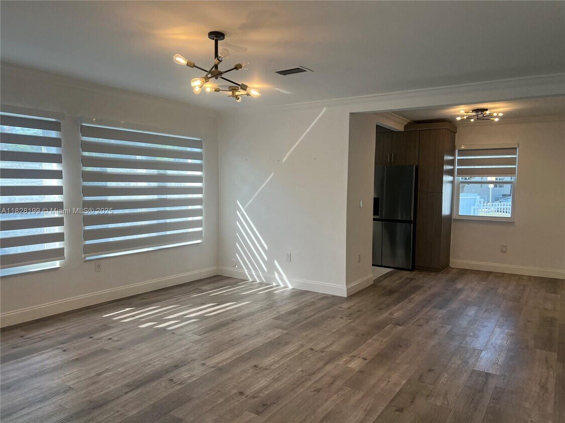 Foto principal - 820 SW 11th St