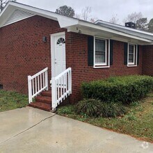Building Photo - 327 Pinecliff Dr