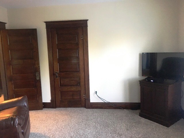 Foto del edificio - 318 5th Ave NW