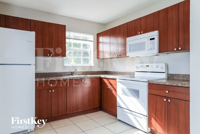 Building Photo - 1031 NW 178th Terrace