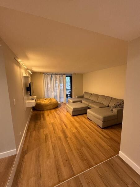 Building Photo - 3660 Inverrary Dr