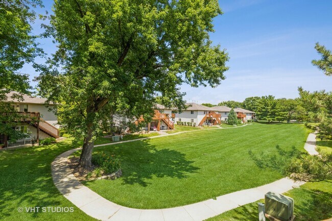 Building Photo - 460 Westwood Ct