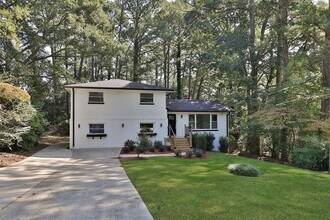 Building Photo - 1770 Austin Dr