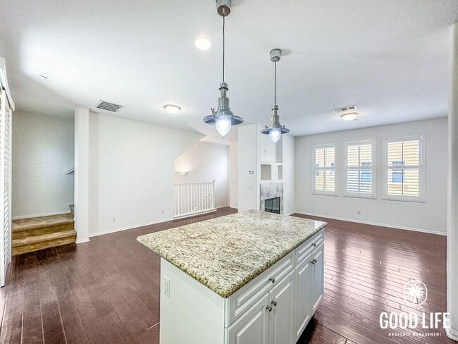 Building Photo - 1823 Peach Ct