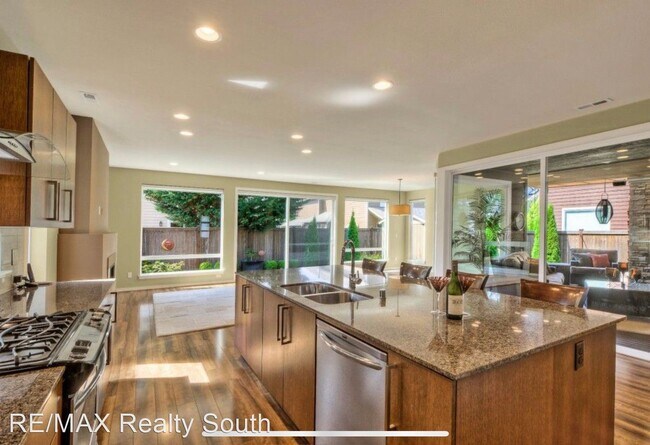 Building Photo - 4 br, 2.5 bath House - 11503 SE 301st Ct