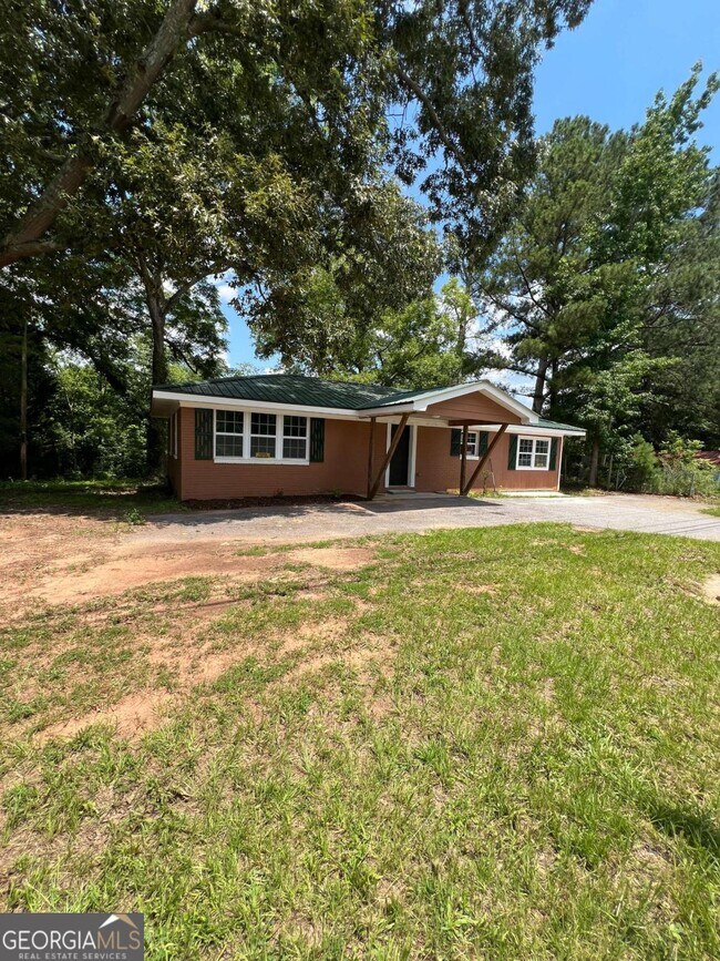 Building Photo - 10591 Flat Shoals Rd