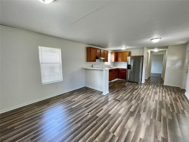 Foto del edificio - 6328 Eugene Acres Ln