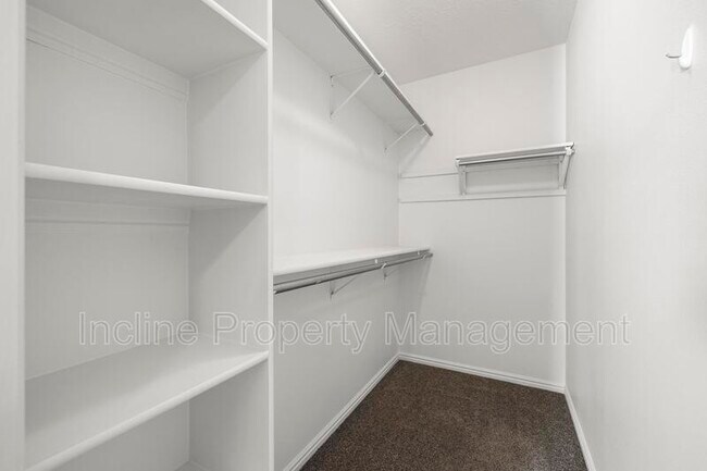 Foto del edificio - 1215 N 250 W