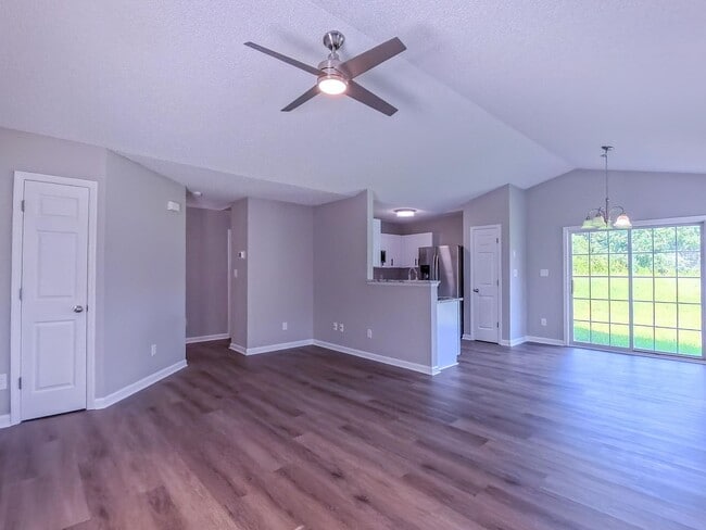 Foto del edificio - 4928 Silverdene St