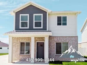 Building Photo - 2389 N 200 E