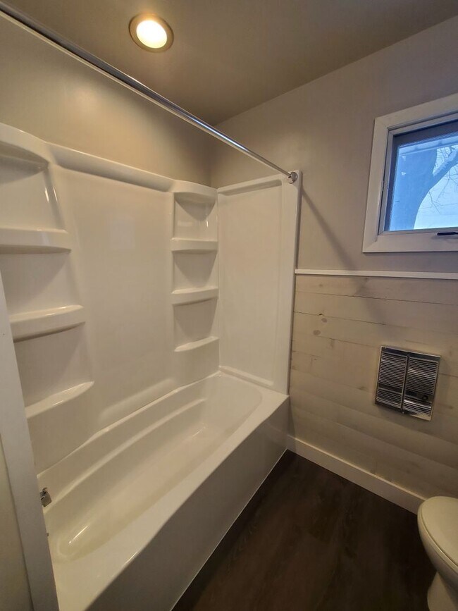 Foto del edificio - Updated half duplex