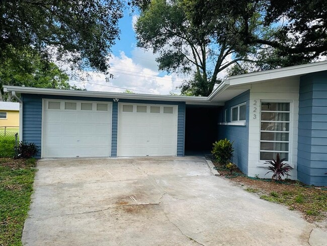 Building Photo - 223 Bobbie Cir