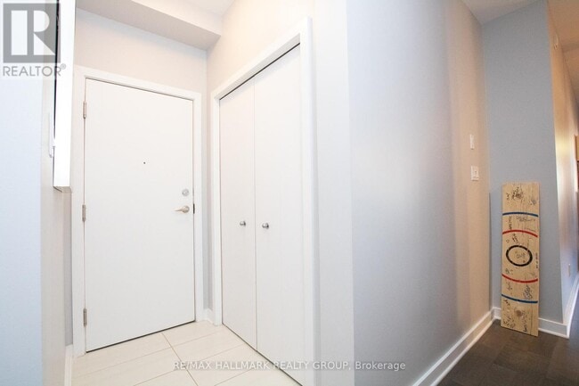 Building Photo - 1308 Thames St