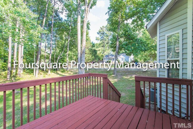 Building Photo - 102 Walbury Dr
