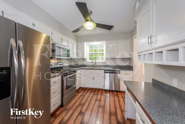 Foto del edificio - 1214 Northeast Richardson Place