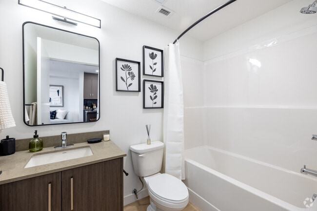 1BR, 1BA w/ Den - 609SF - 1st Bathroom - Township Collective