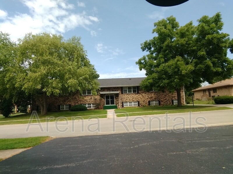 4320 Crawford Dr Unit 5, Rockford, IL 61114 Condo for Rent in