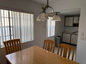 Building Photo - 468 Capri G