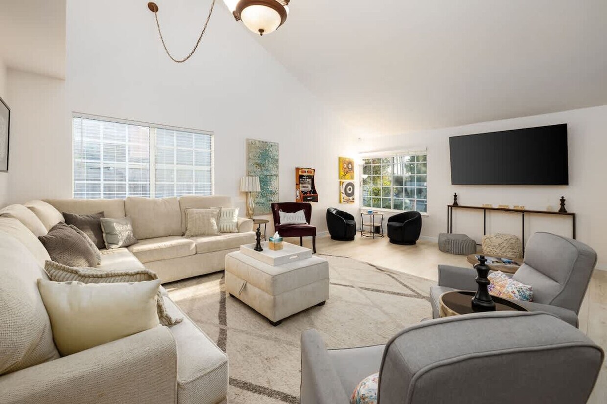Foto principal - 12779 Calma Ct