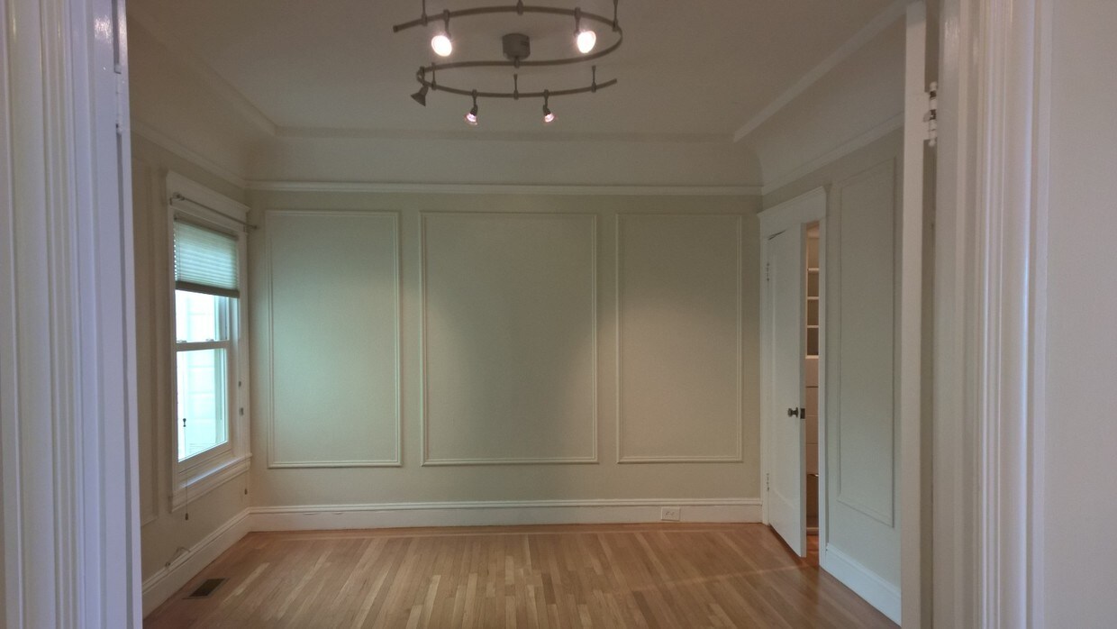 bedroom - 59 6th Ave