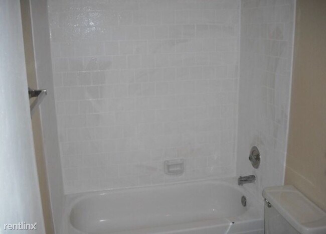 Foto del edificio - 2 br, 2 bath Condo - 6960 Kilgore Dr A Unit A