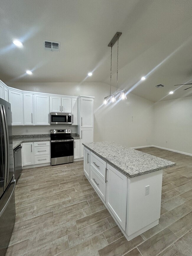 Building Photo - 1324 Renda Ct