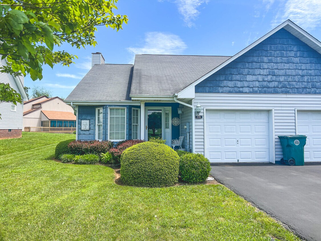 Primary Photo - 2138 Valley Dr