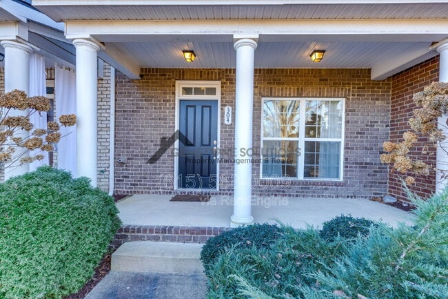 Building Photo - 304 Oldbury Ln