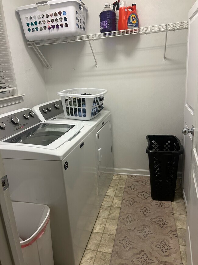 Building Photo - 243 Gimbert Dr