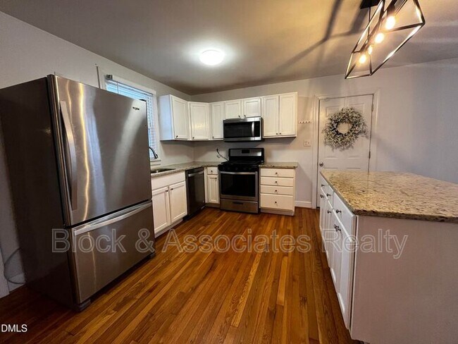 Foto del edificio - 712 Hadley Rd