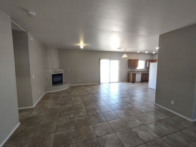 Foto del edificio - 3 Bedroom - 2 Bath - 1525 Sq. Ft. Home in ...