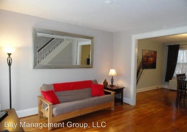 Building Photo - 1210 W 41st St