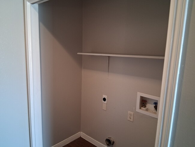 Foto del edificio - 3703 Hereford Ln
