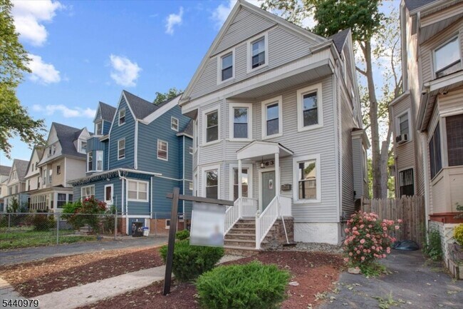 Foto del edificio - 163 Greenwood Ave