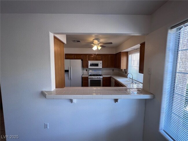 Foto del edificio - 1851 Hillpointe Rd