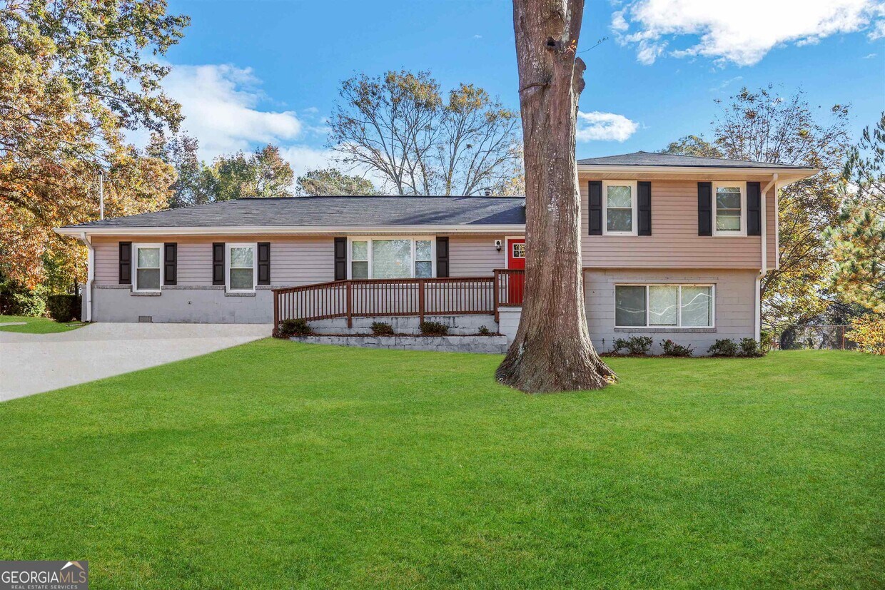 Primary Photo - 1180 Sheppard Pl