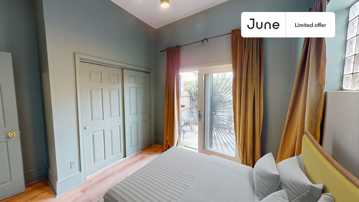 Primary Photo - Private bedroom in 5 bed/2 bath Home