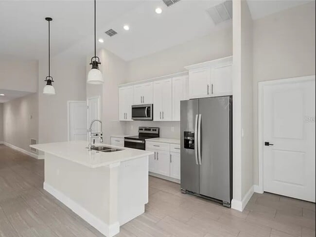 Building Photo - 2126 N Normandy Blvd