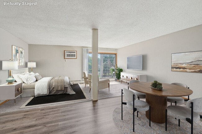 Interior Photo - Century Ridge