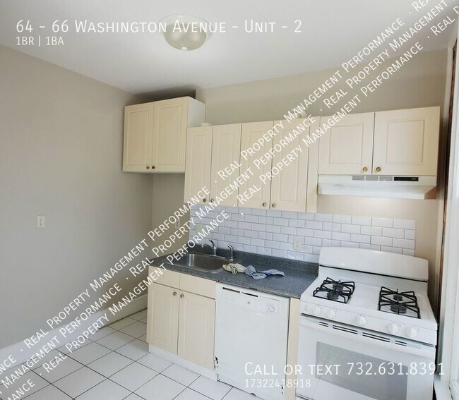 Building Photo - Very Large 1 Bedroom 1 Bath 1st floor apar...