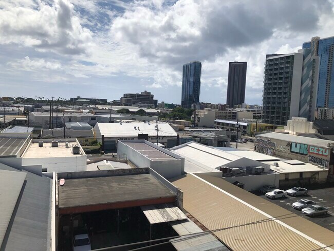 Foto del edificio - 803 Waimanu St
