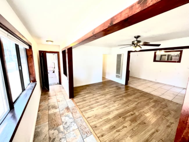 Building Photo - 2975 Sacramento Ave