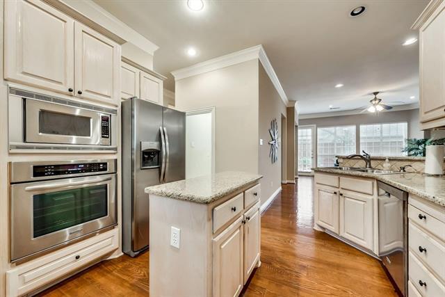 Building Photo - 5817 Kingsbrook Dr