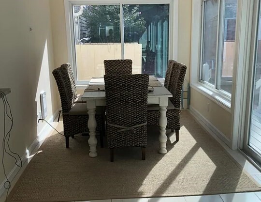 Building Photo - 766 Putnam Ave