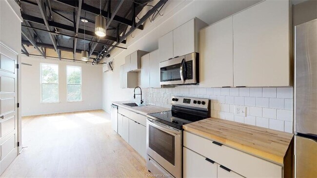 Foto del edificio - 305 W 27th St