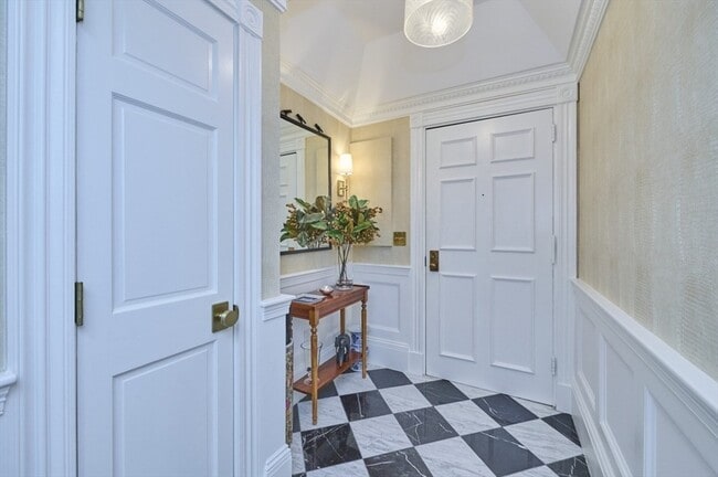 Building Photo - 160 Commonwealth Ave