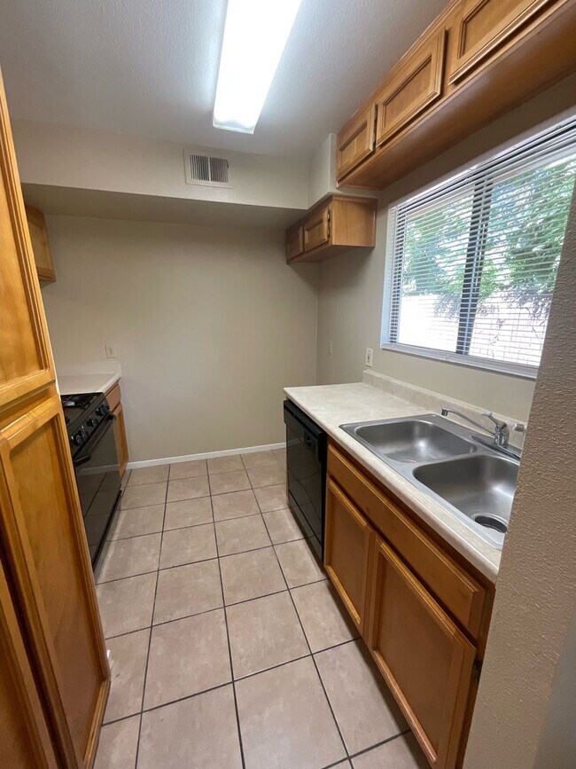 Building Photo - 8502 Laborough Dr