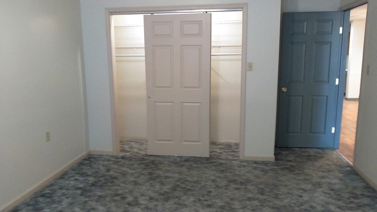 bedroom - 150 Leonard St